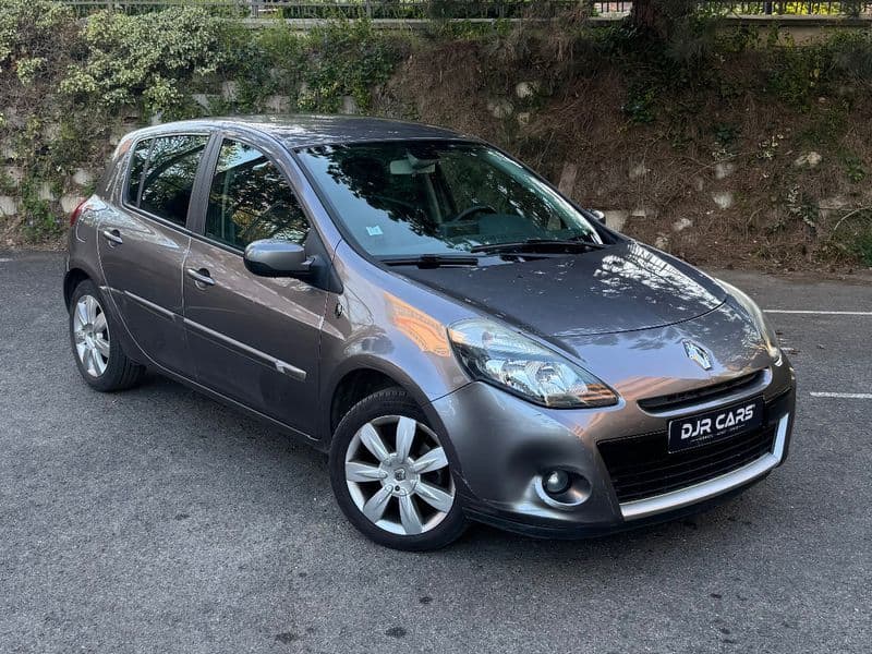 Renault Clio III 1.2 16v 100ch XV de France 2012