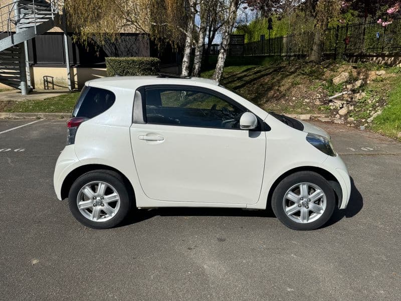 Toyota iQ 1.3 VVT-i 100ch 2012